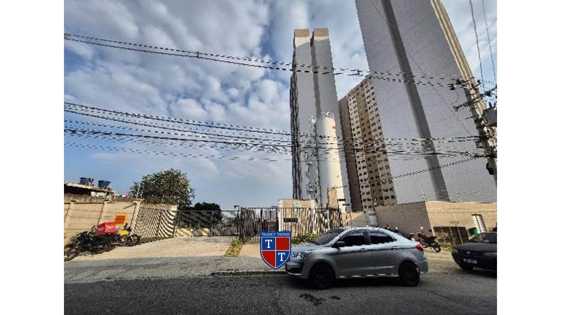 APARTAMENTO em DISTRITO DE ITAQUERA