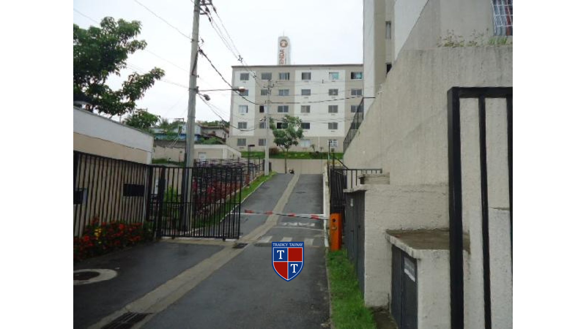 APARTAMENTO em MONJOLOS