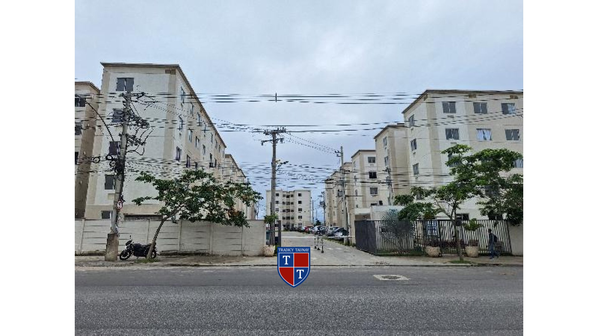 APARTAMENTO em SANTA CRUZ