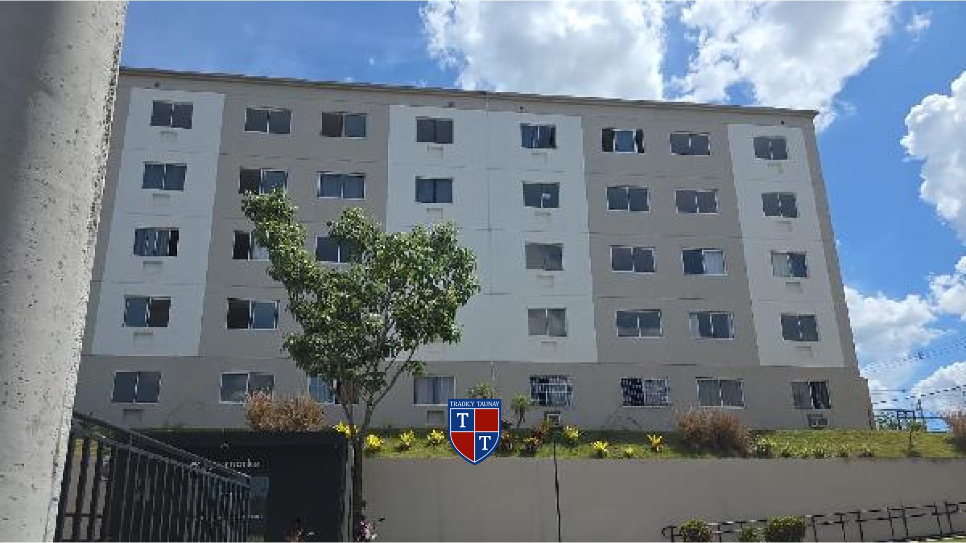 APARTAMENTO em MONJOLOS
