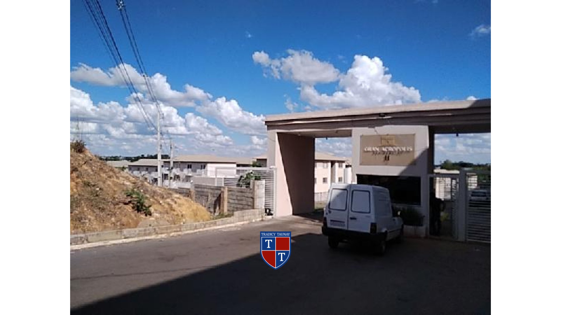 APARTAMENTO em FAZENDA SAIA VELHA