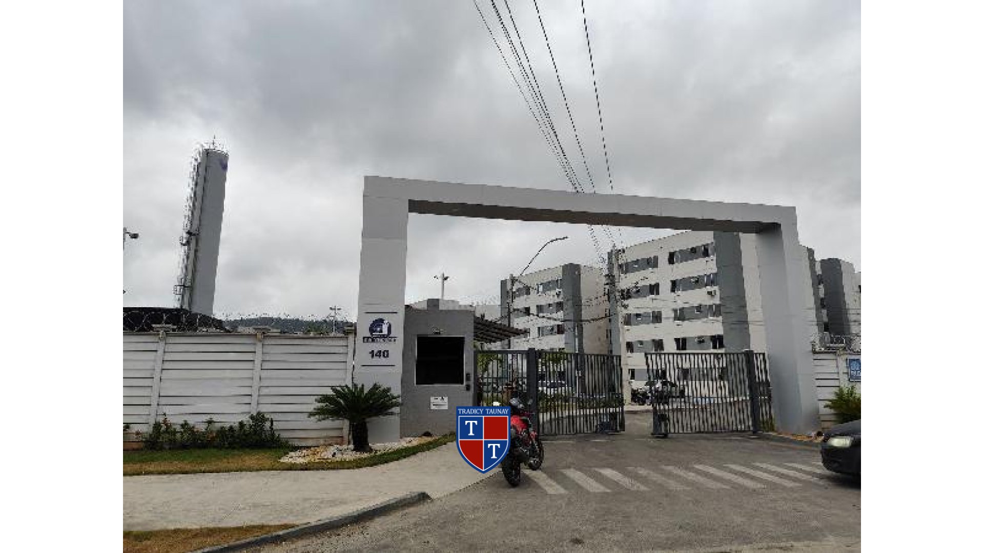 APARTAMENTO em SANTA CRUZ