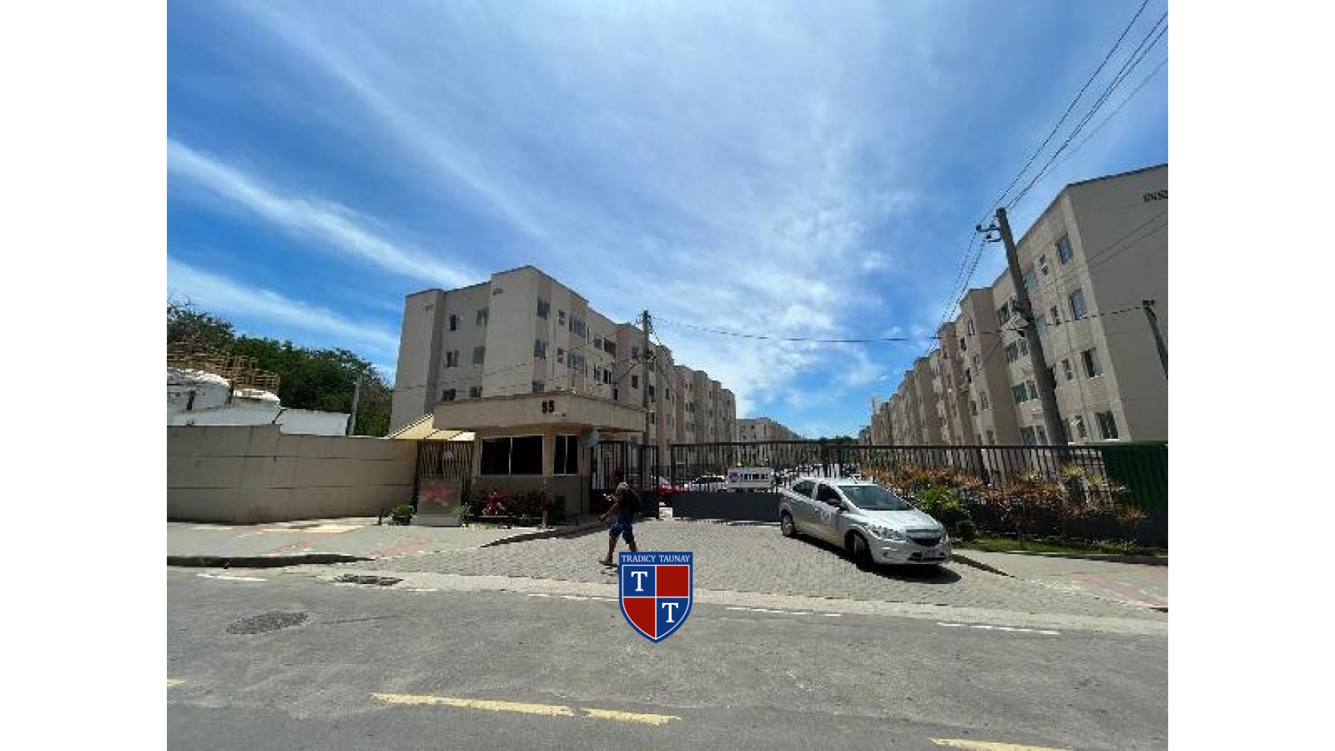 APARTAMENTO em SANTA CRUZ
