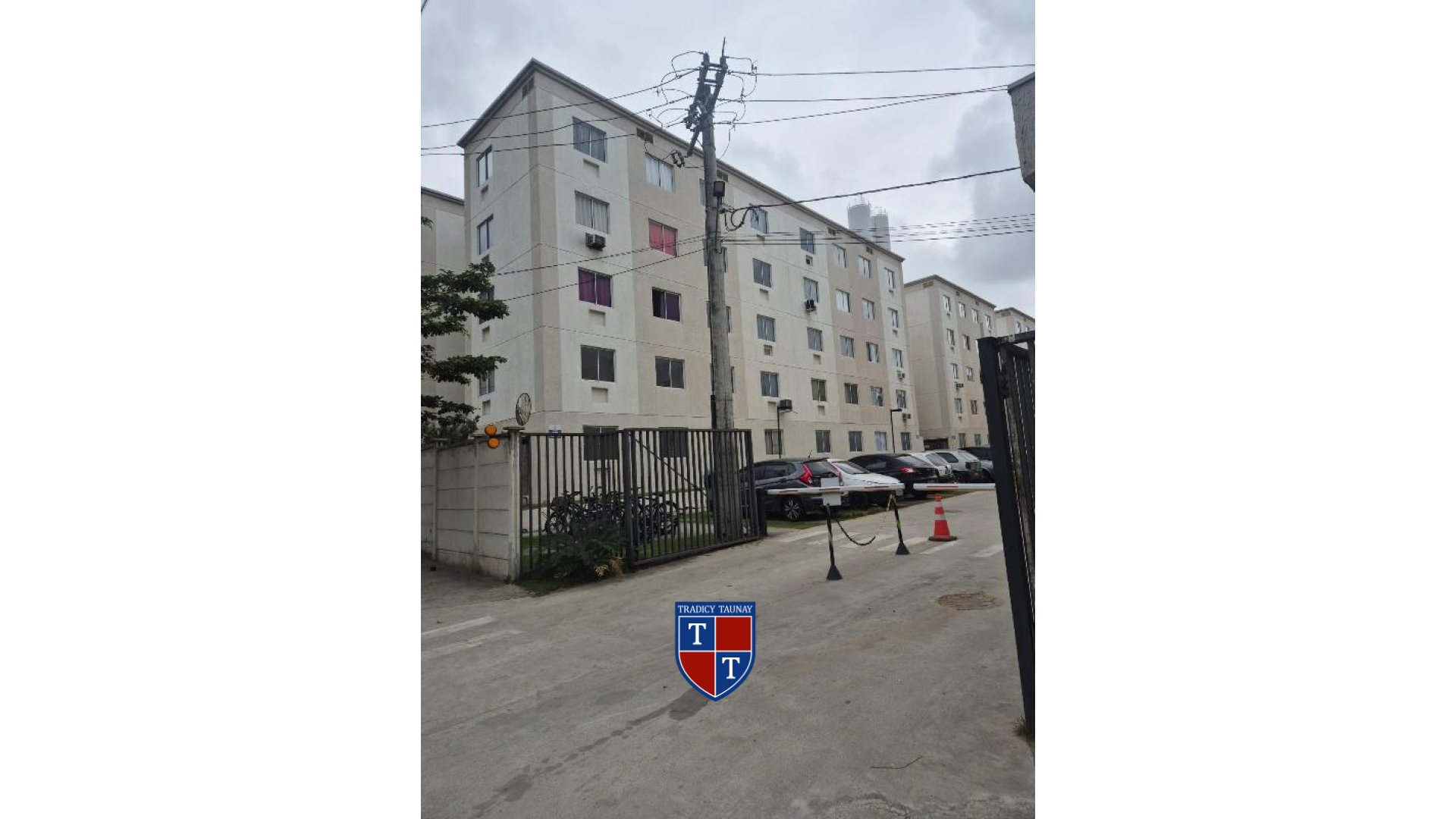 APARTAMENTO em SANTA CRUZ
