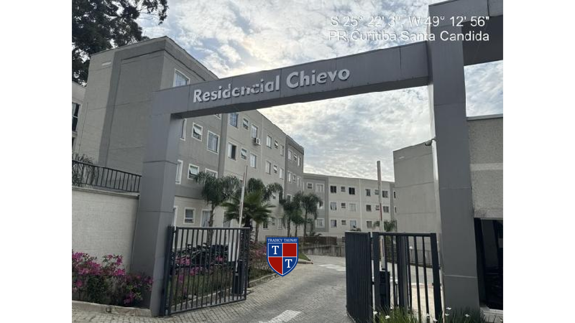 APARTAMENTO em SANTA CANDIDA