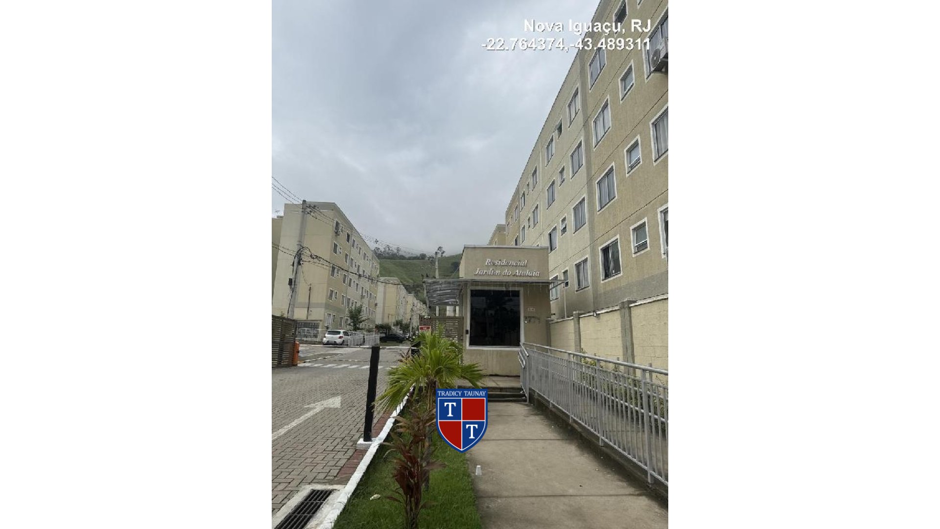 APARTAMENTO em COMENDADOR SOARES