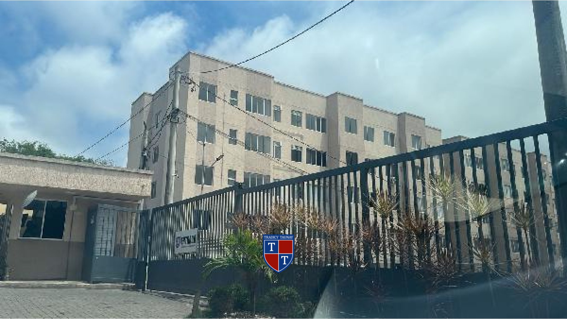 APARTAMENTO em SANTA CRUZ