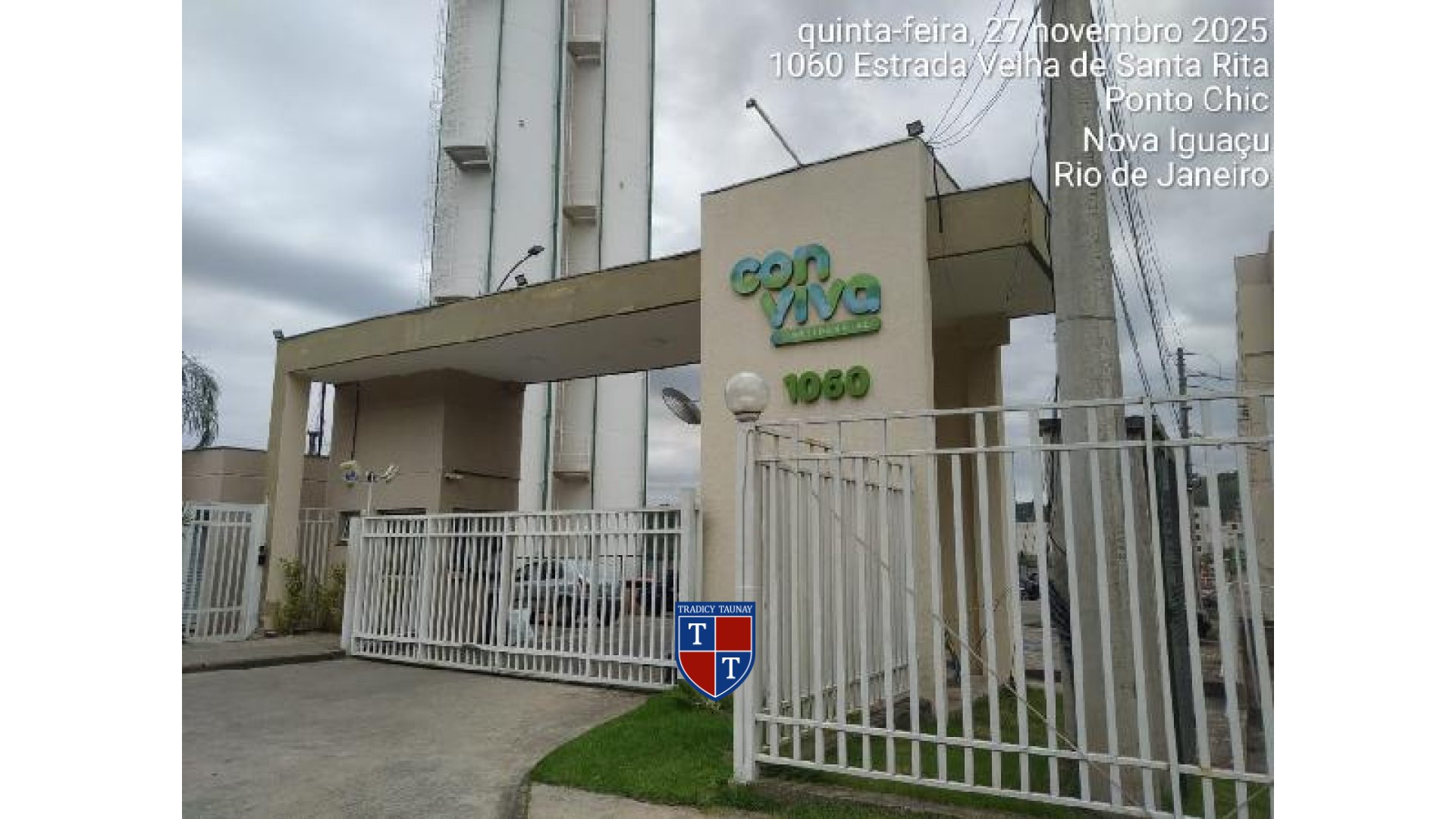 APARTAMENTO em PONTO CHIC