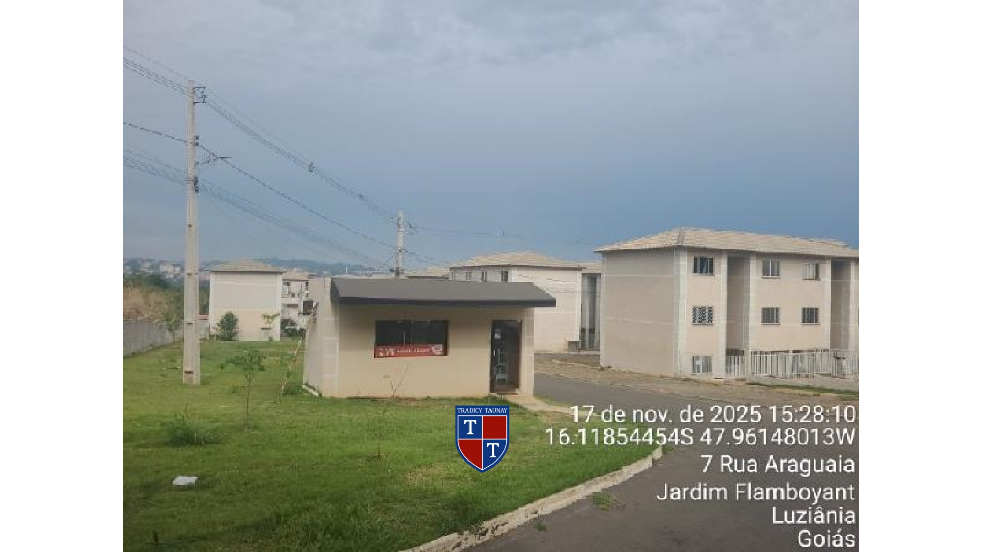 APARTAMENTO em FAZENDA SAIA VELHA