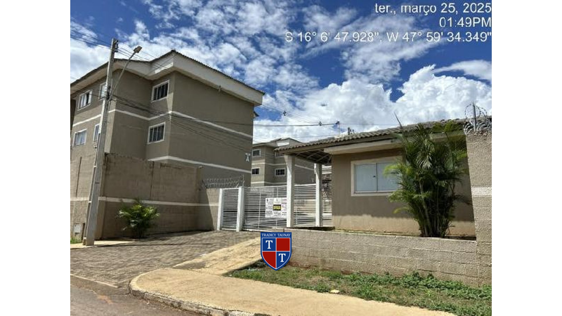 APARTAMENTO em CHACARAS E MANSOES SANTA MARIA