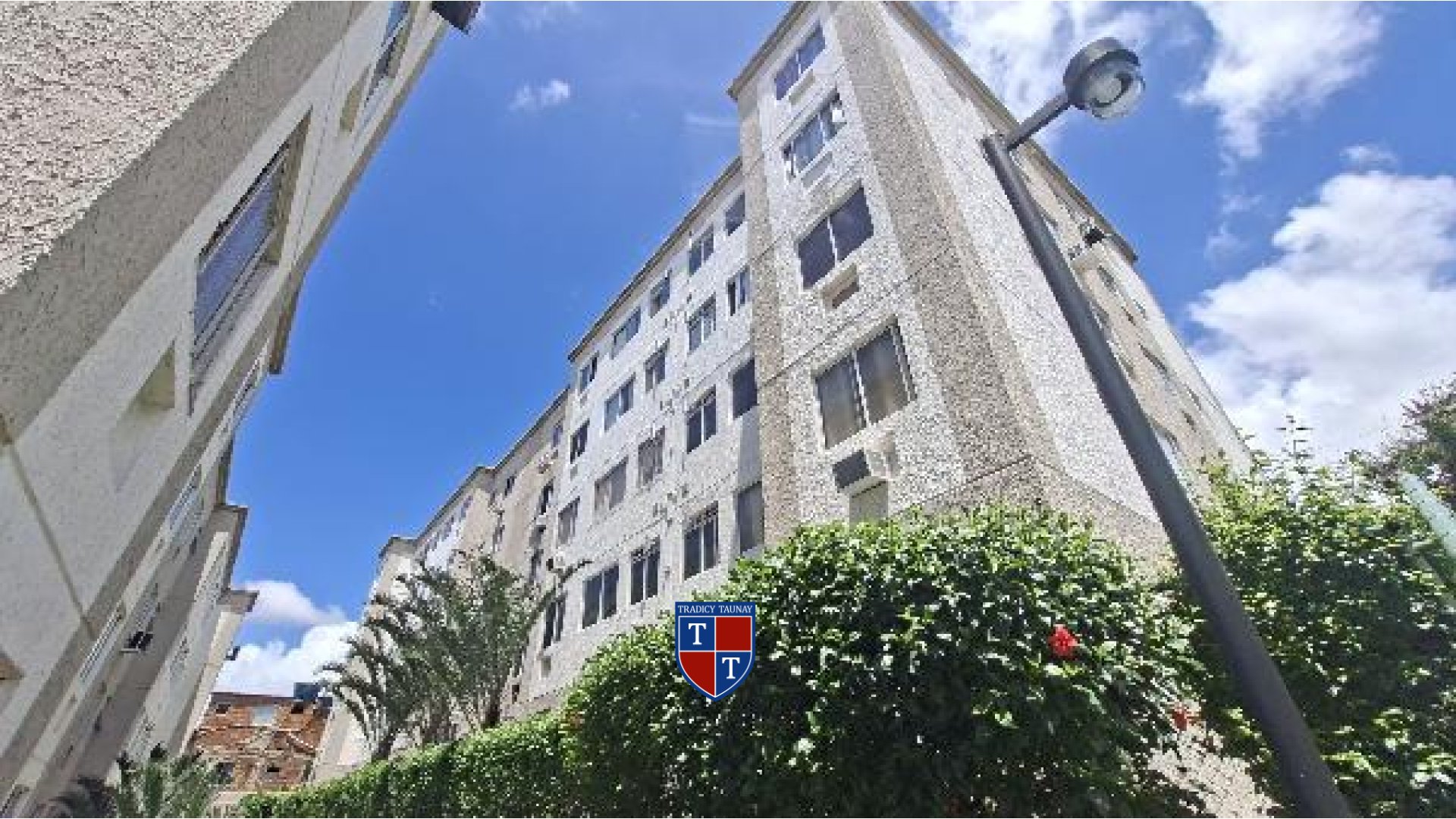 APARTAMENTO em ENGENHEIRO LEAL