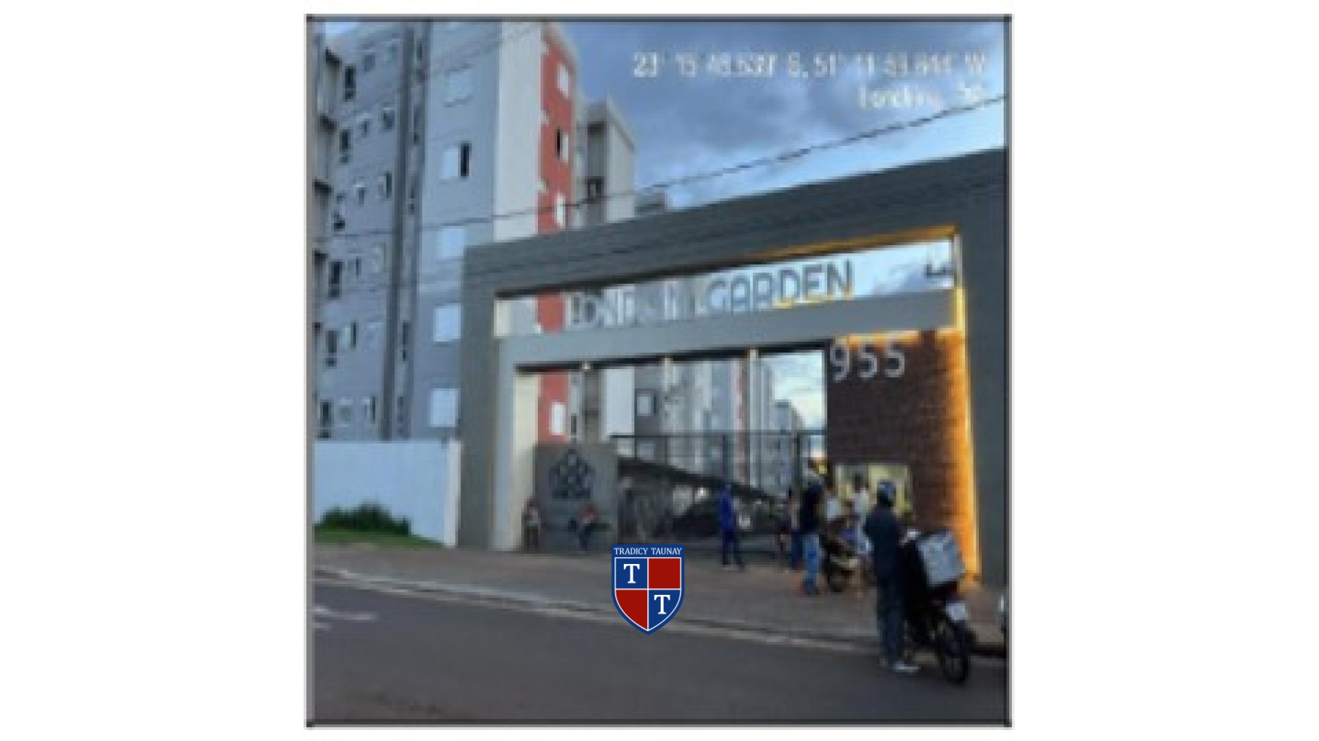 APARTAMENTO em JARDIM MARIA CELINA