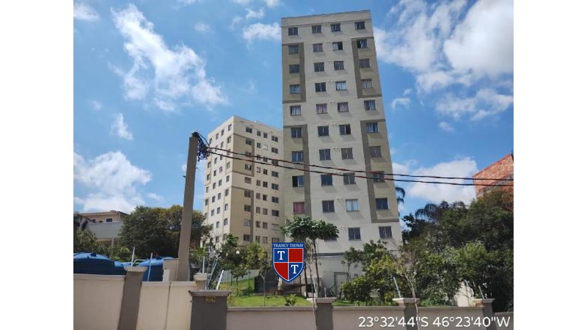 APARTAMENTO em JARDIM FANGANIELLO