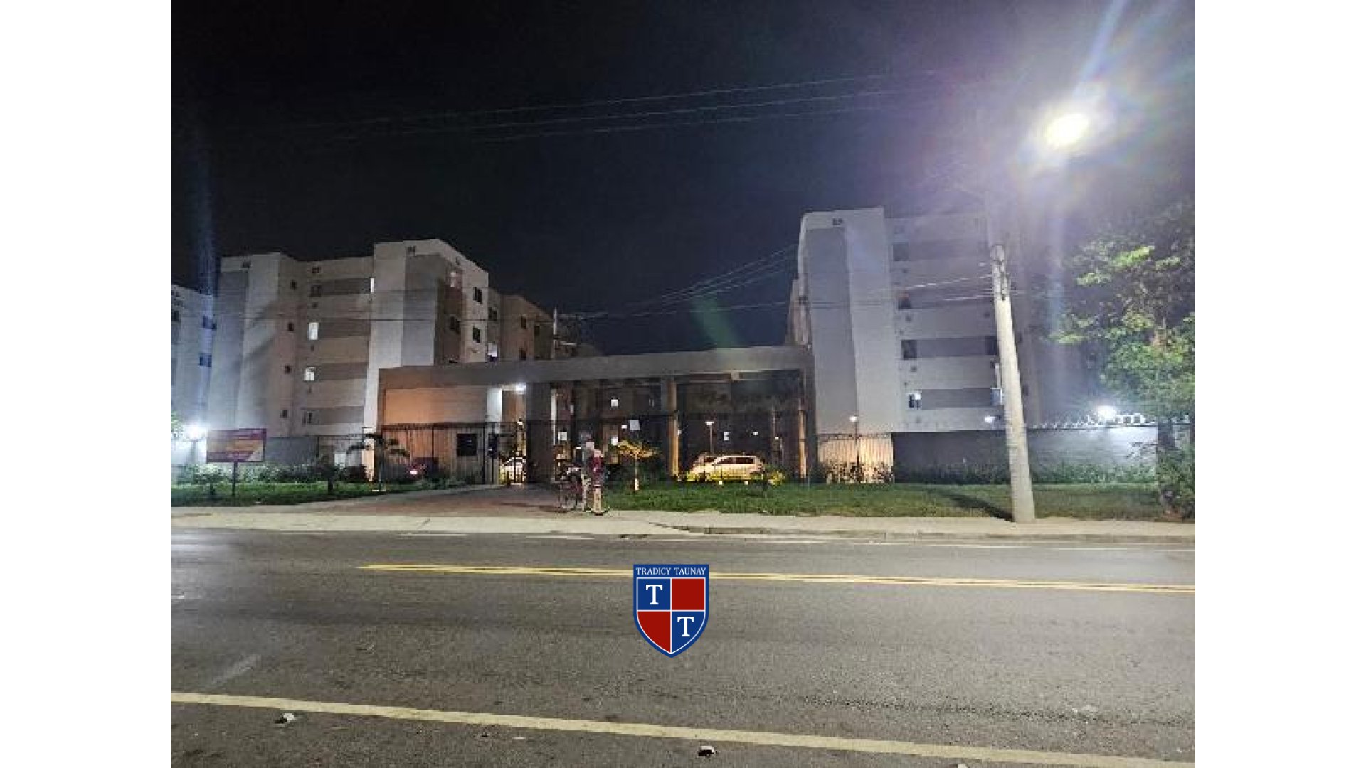 APARTAMENTO em GUARATIBA