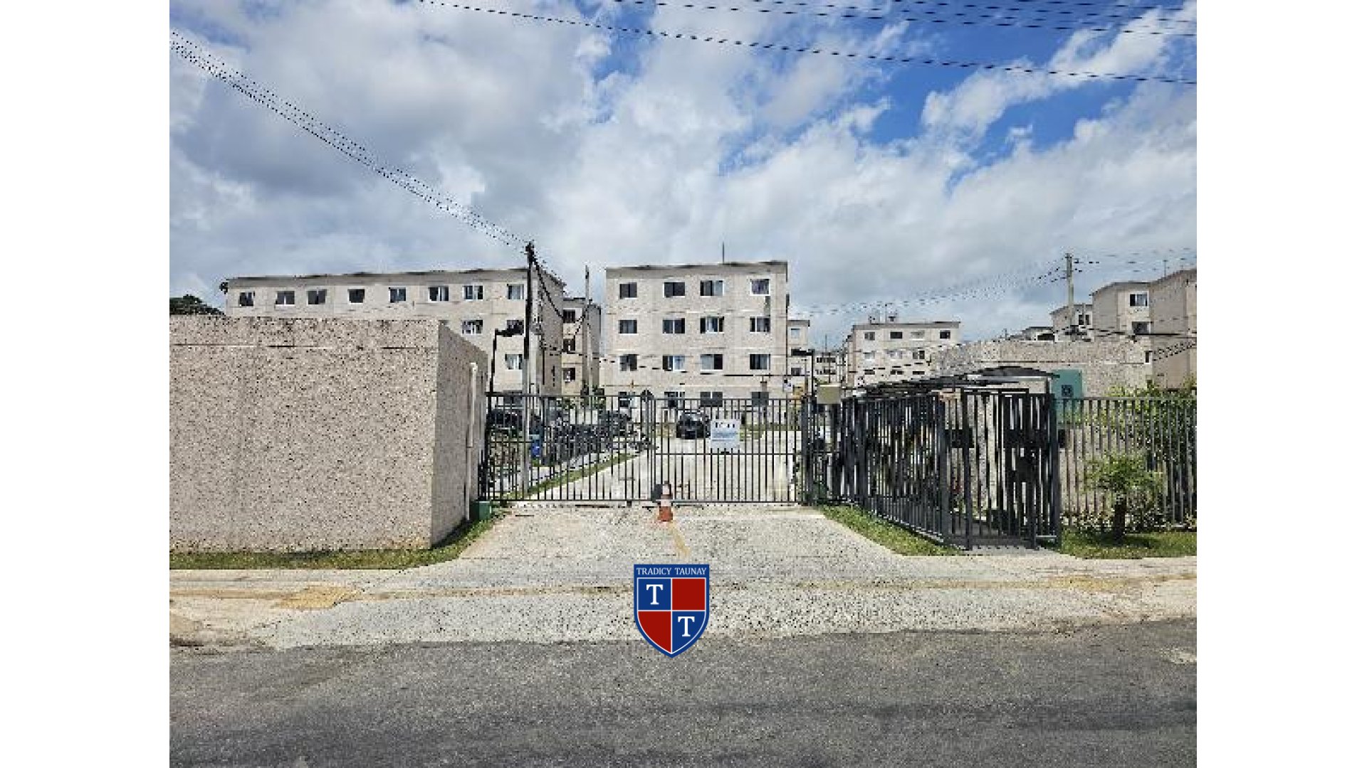 APARTAMENTO em VILA DE ABRANTES