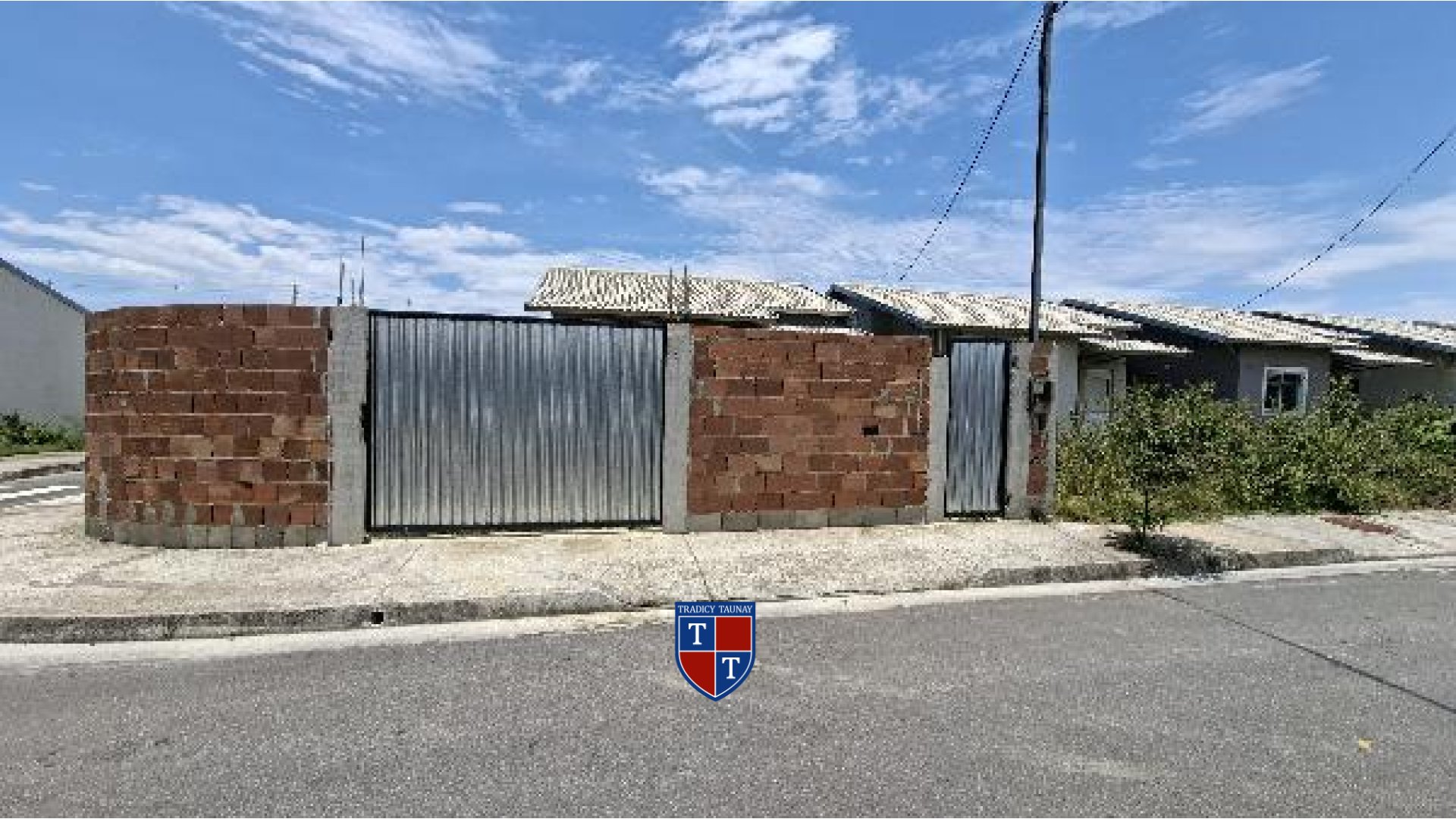 CASA em CALUGE