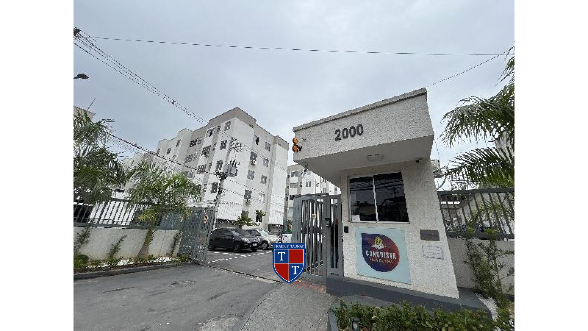 APARTAMENTO em PARQUE COLUMBIA