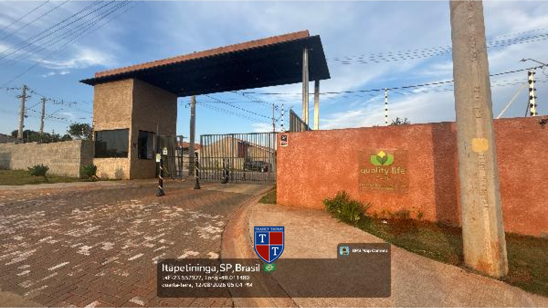 CASA em MATO SECO