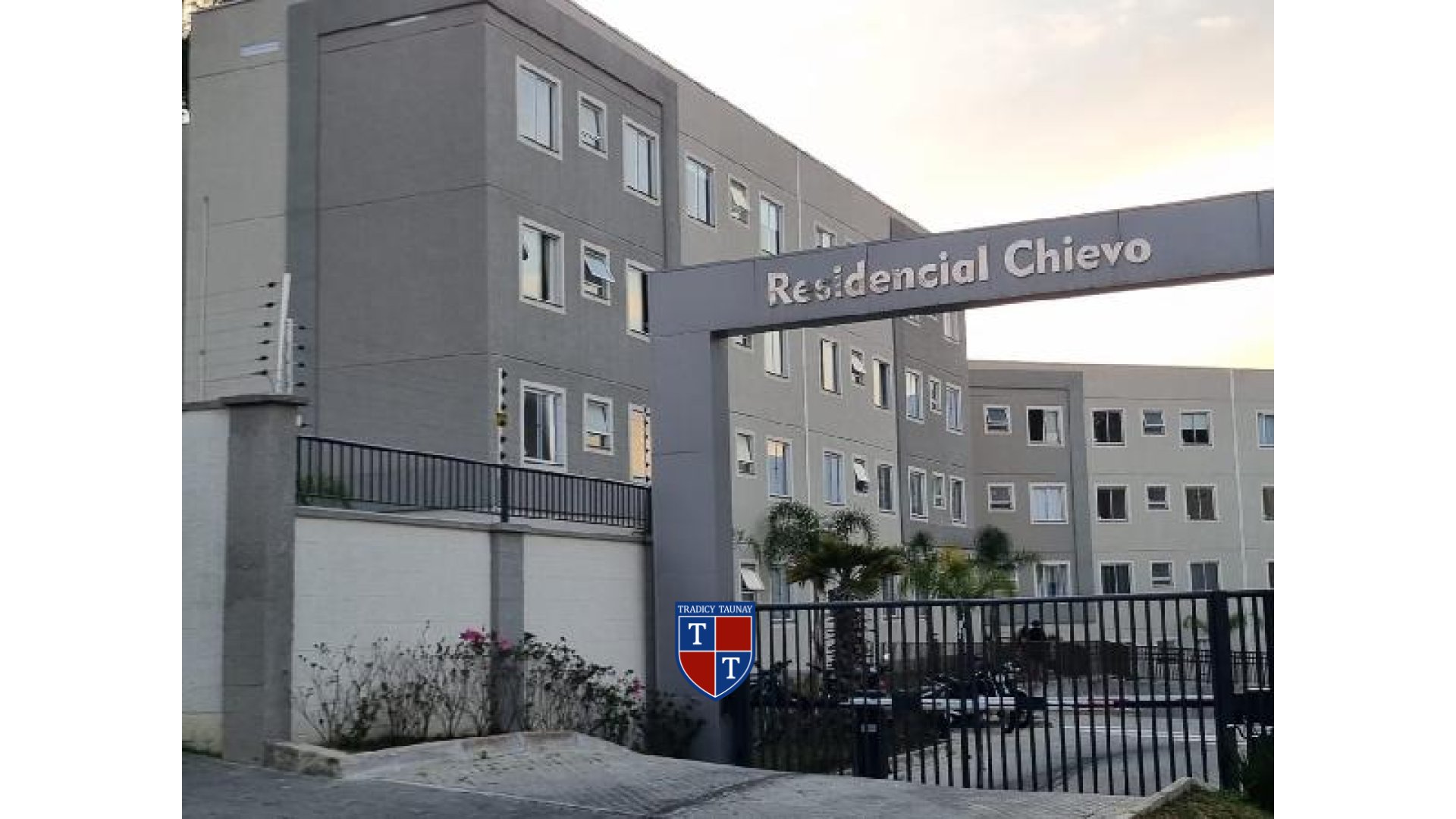 APARTAMENTO em SANTA CANDIDA