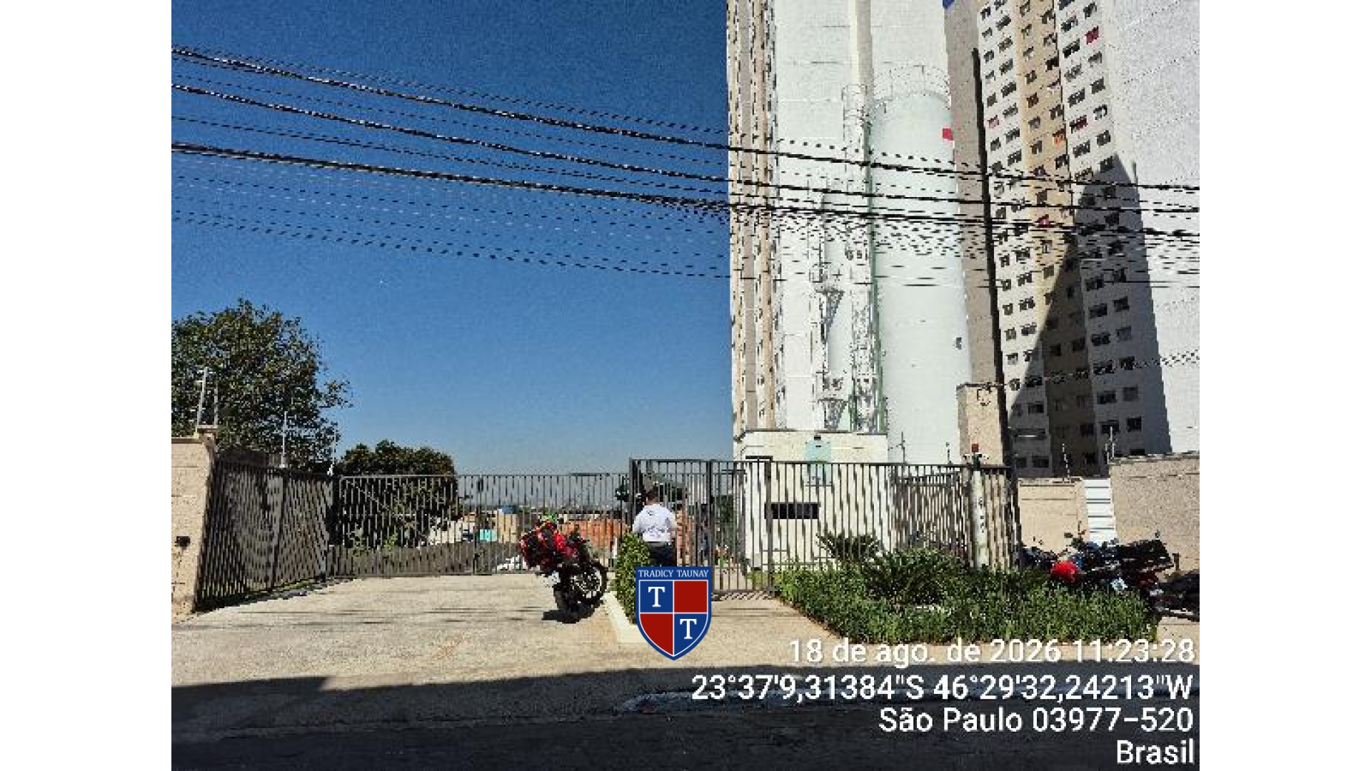 APARTAMENTO em FAZENDA DA JUTA