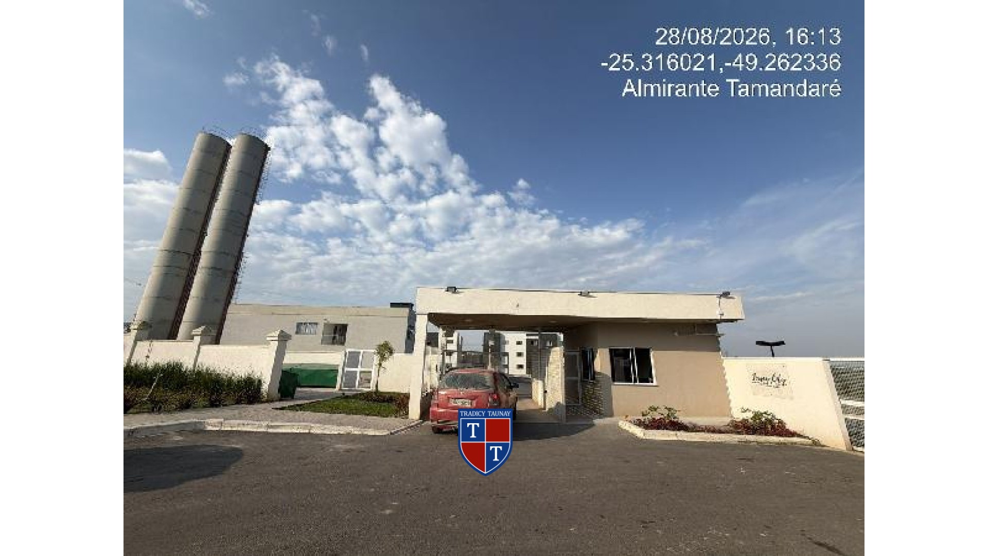 APARTAMENTO em COLONIA ANTONIO PRADO