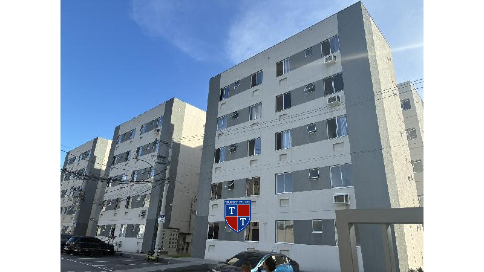APARTAMENTO em SANTA CRUZ