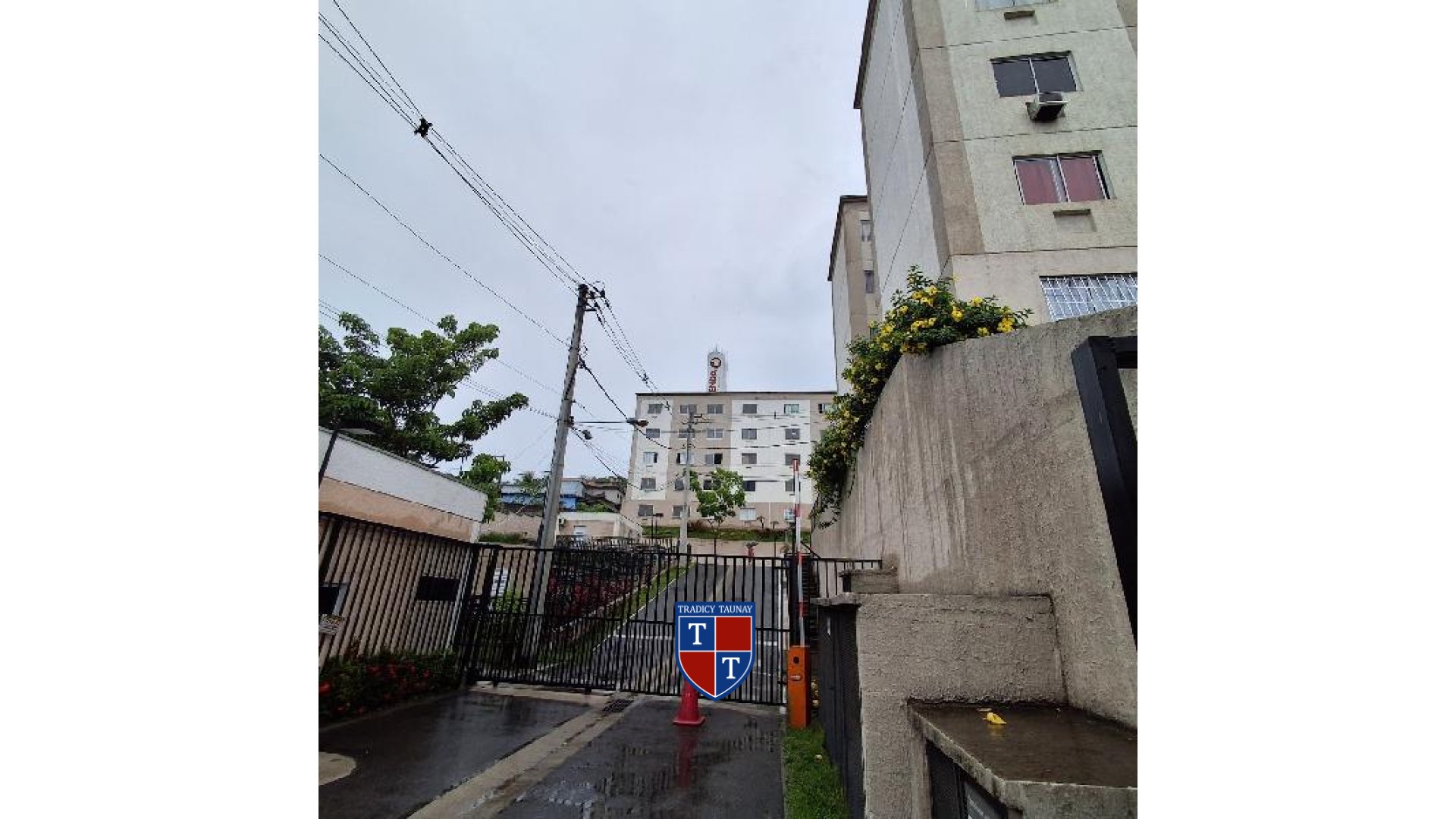 APARTAMENTO em MONJOLOS