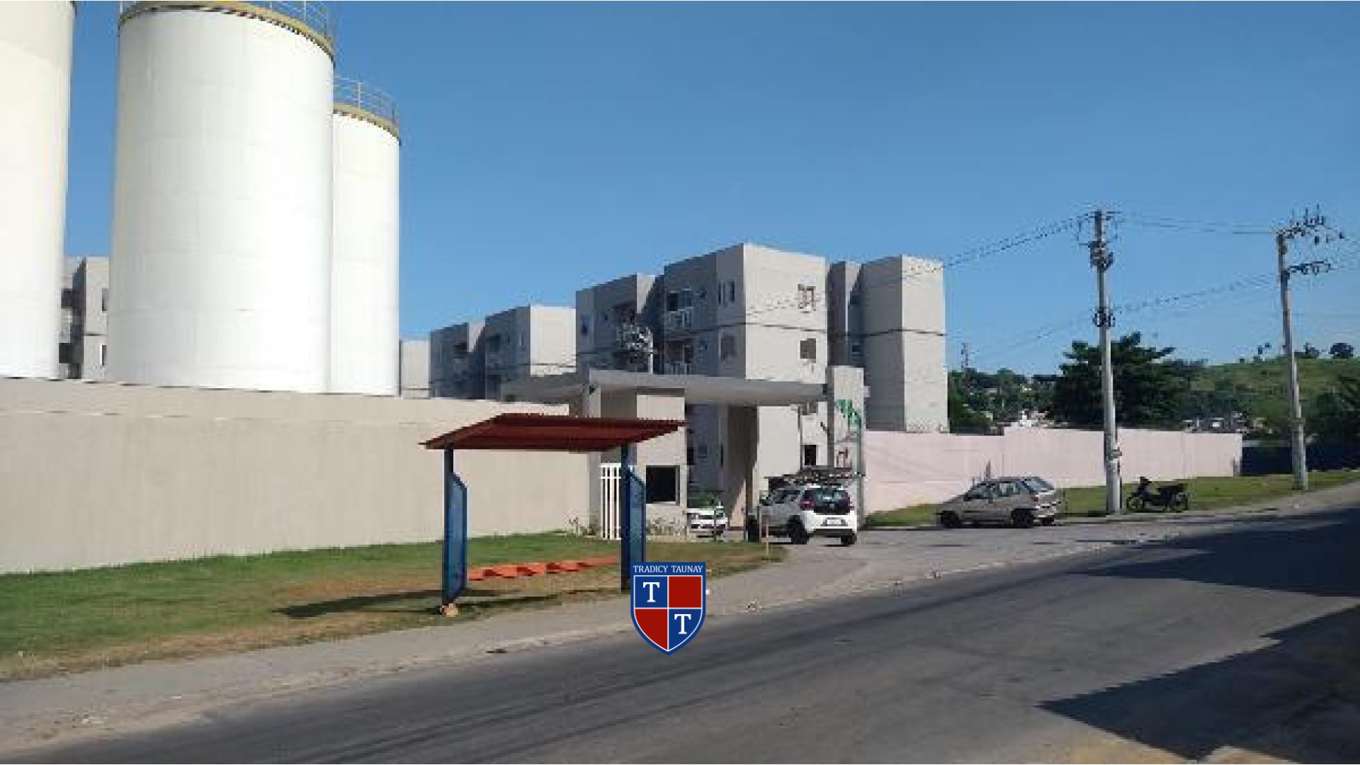 APARTAMENTO em PONTO CHIC