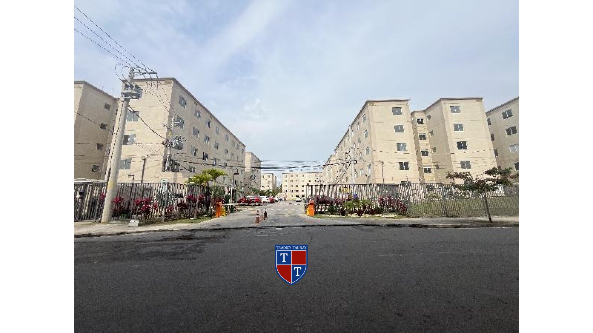 APARTAMENTO em GUARATIBA