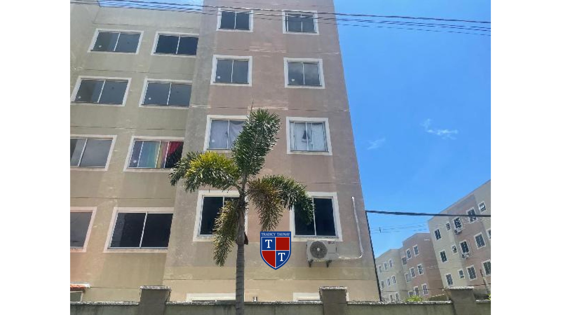 APARTAMENTO em SANTA CRUZ