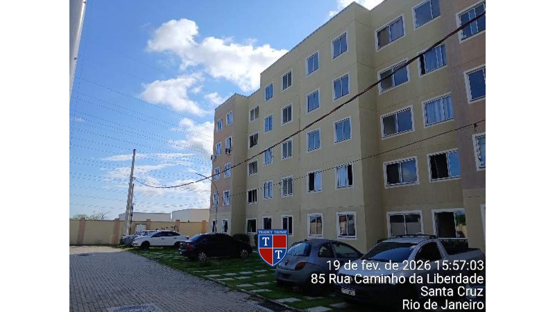 APARTAMENTO em SANTA CRUZ