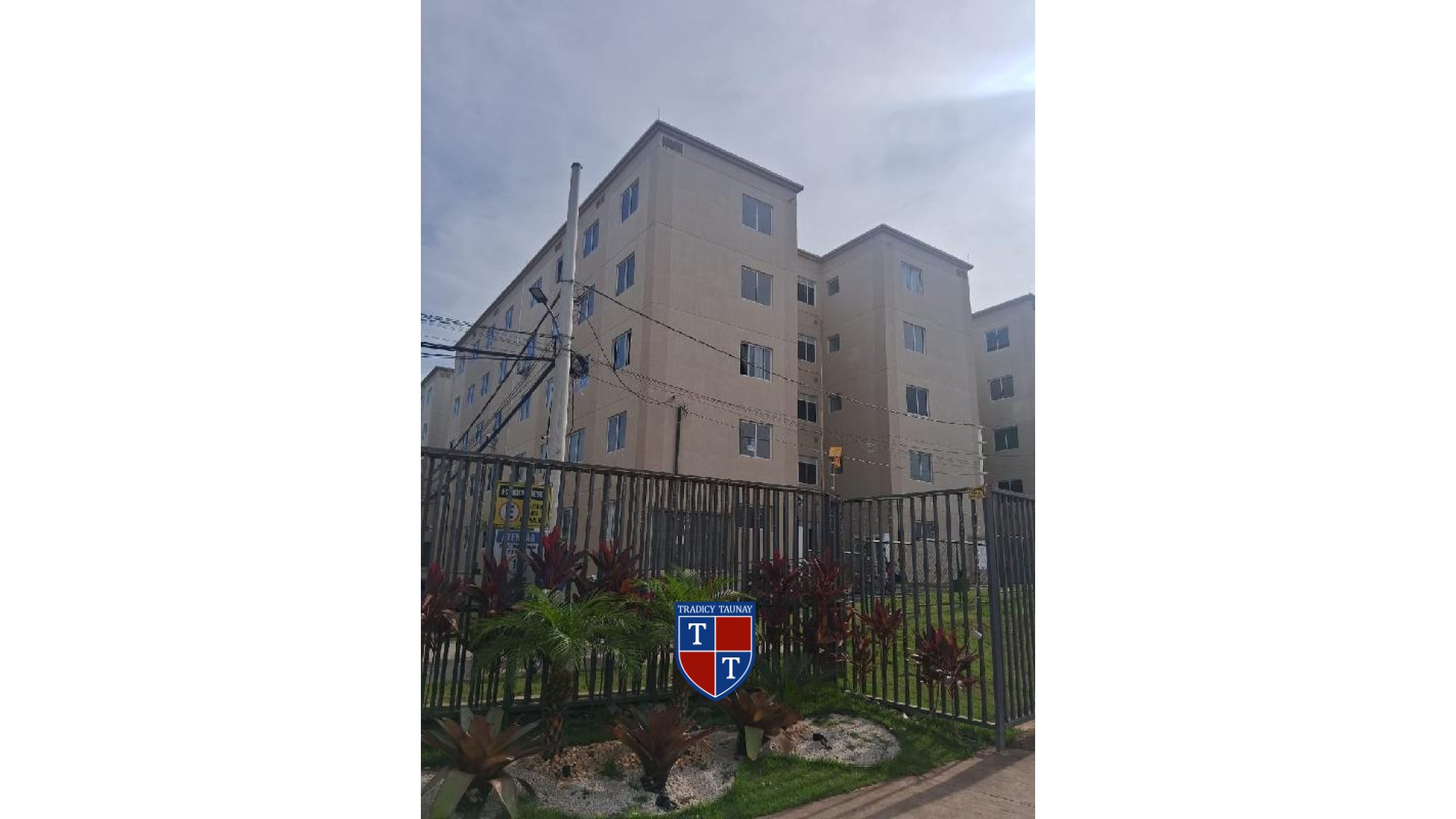 APARTAMENTO em GUARATIBA