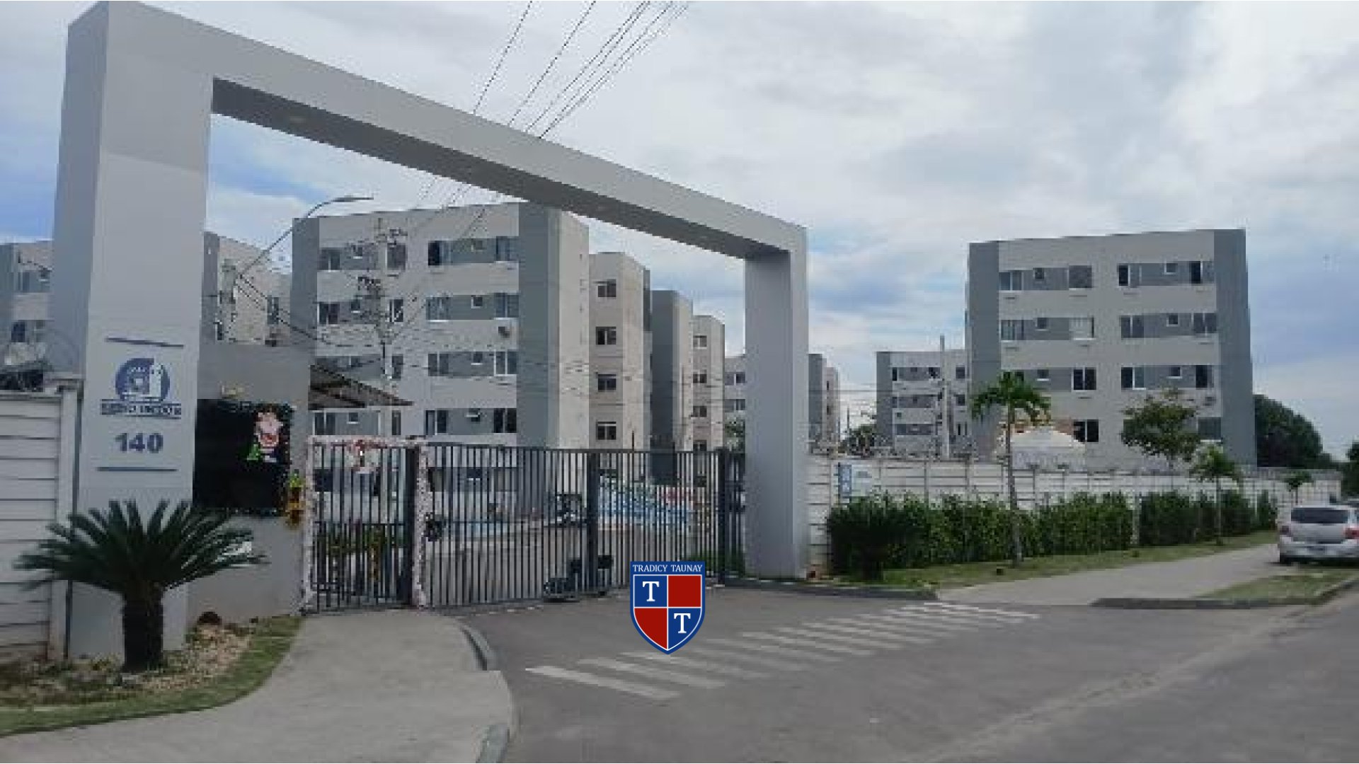 APARTAMENTO em SANTA CRUZ