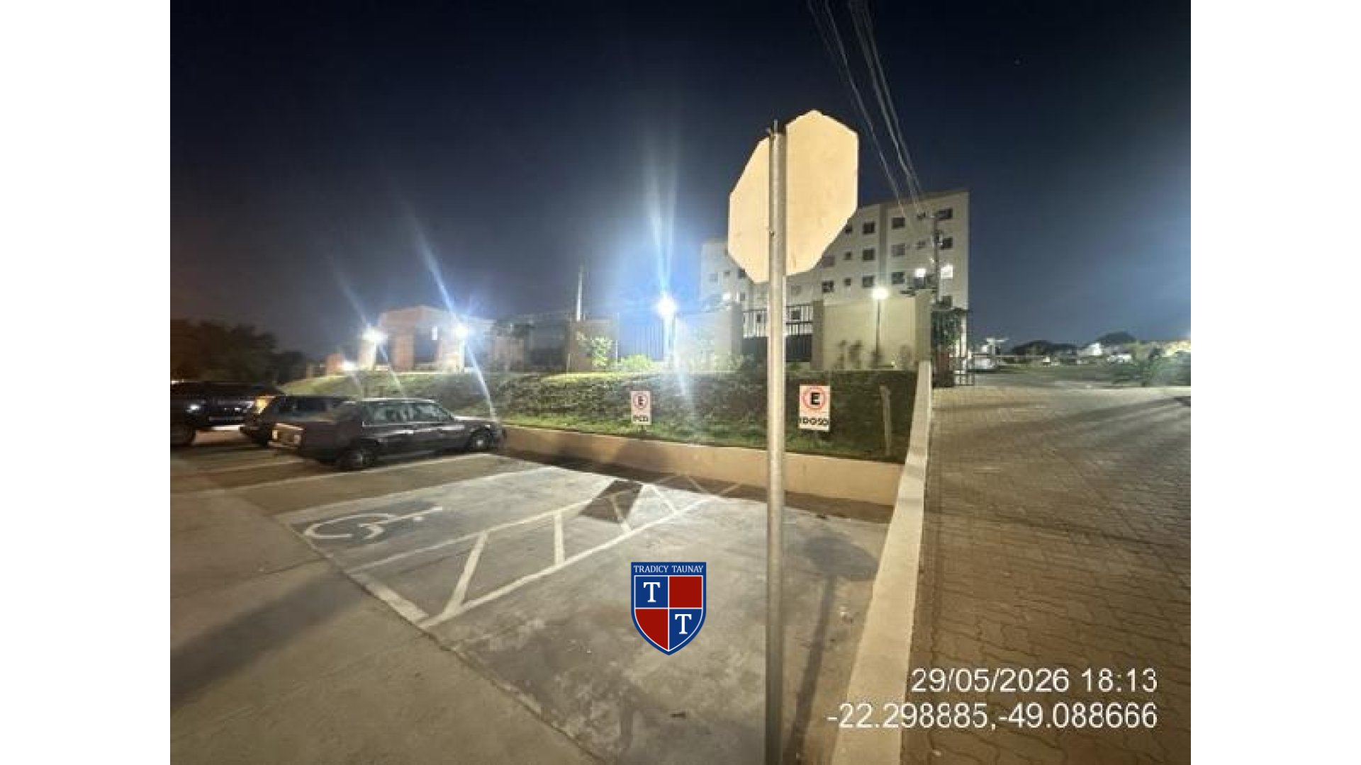 APARTAMENTO em JARDIM GODOY