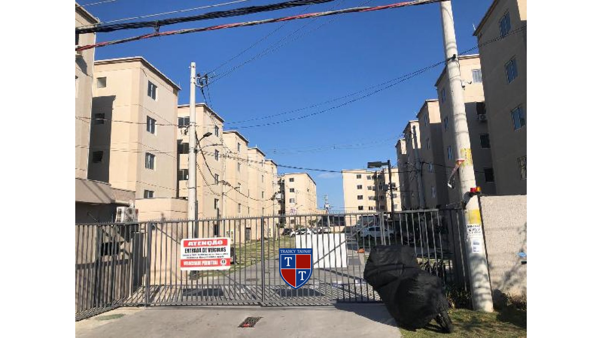 APARTAMENTO em SANTA CRUZ