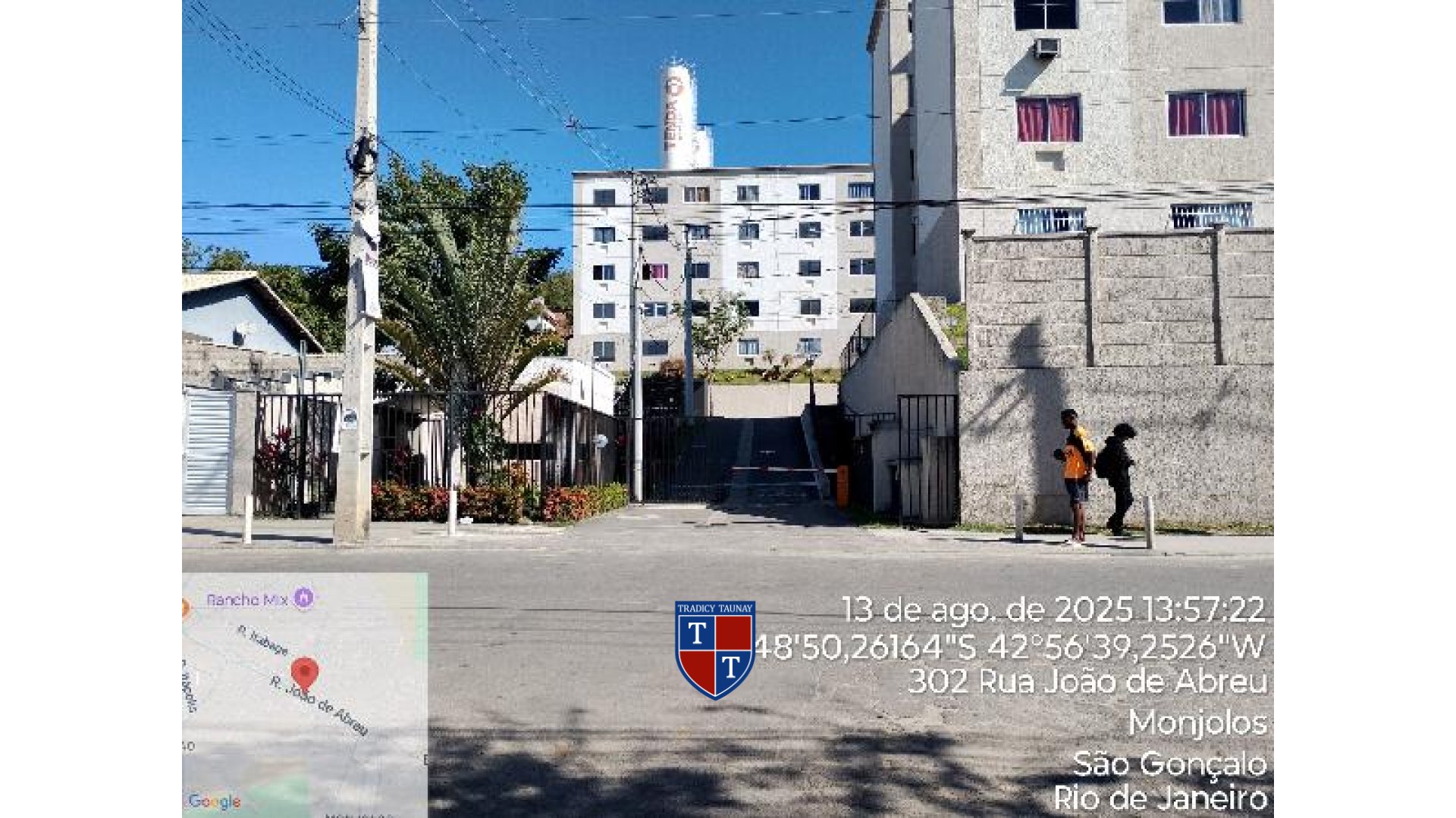 APARTAMENTO em MONJOLOS