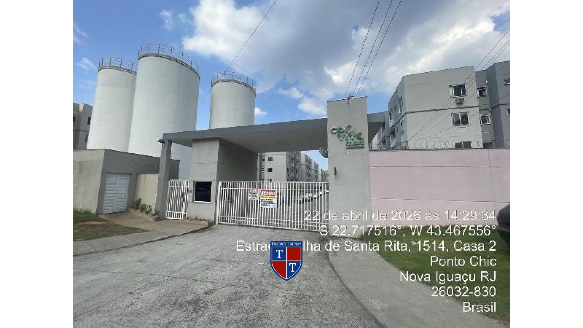 APARTAMENTO em PONTO CHIC