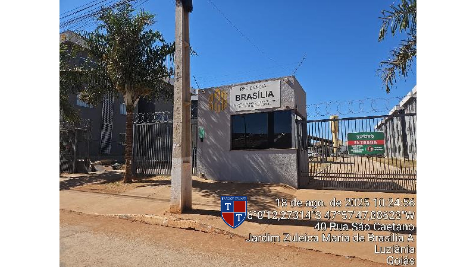 APARTAMENTO em JARDIM ZULEIKA