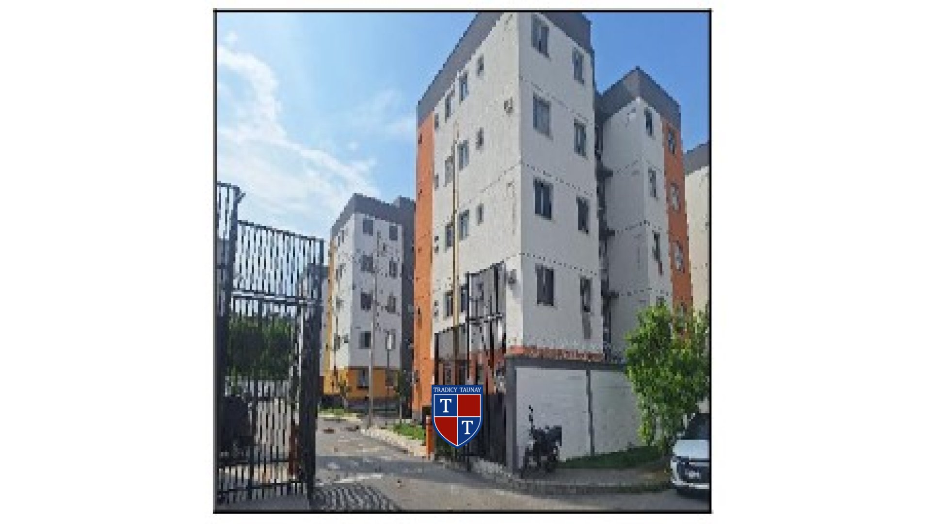APARTAMENTO em JARDIM GRAMACHO