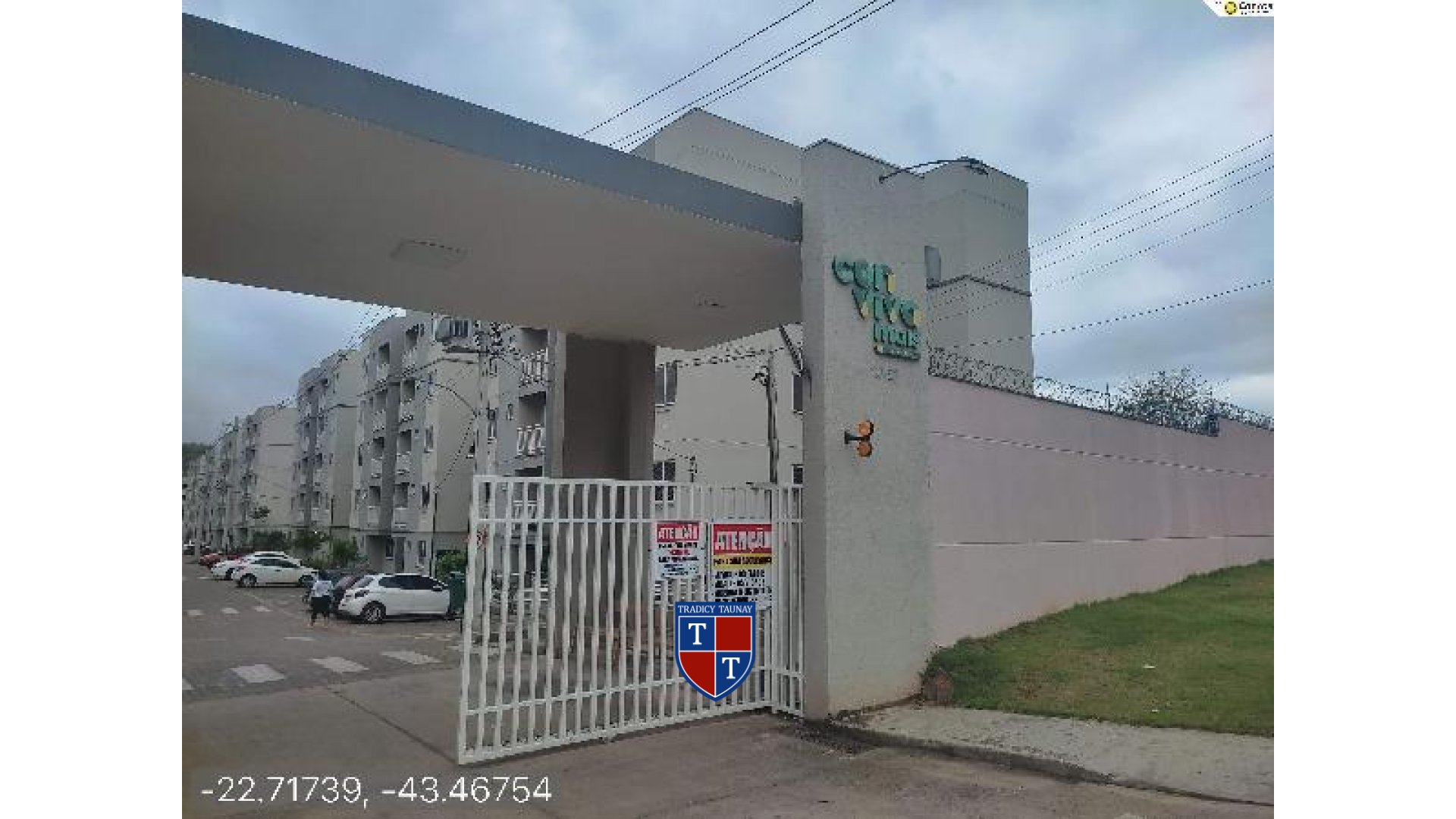 APARTAMENTO em PONTO CHIC