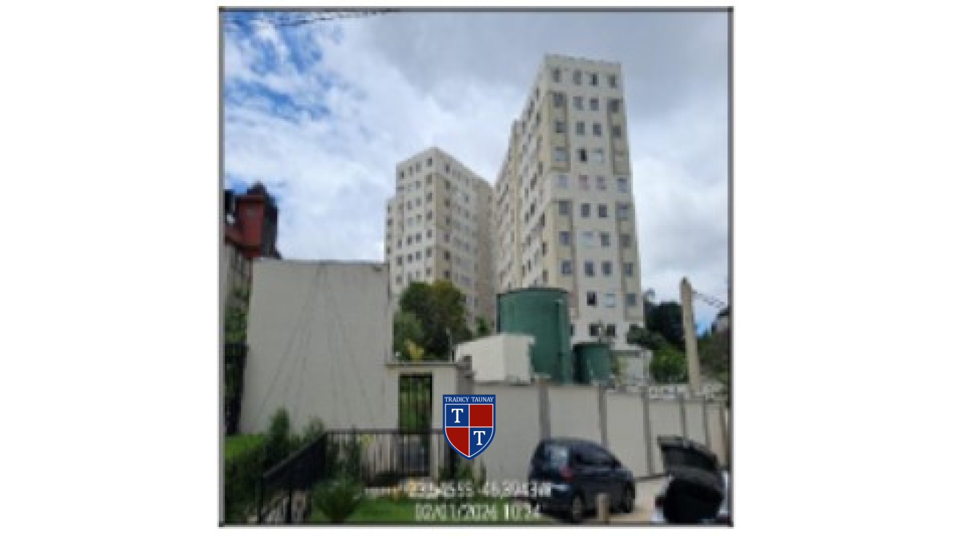 APARTAMENTO em JARDIM FANGANIELLO