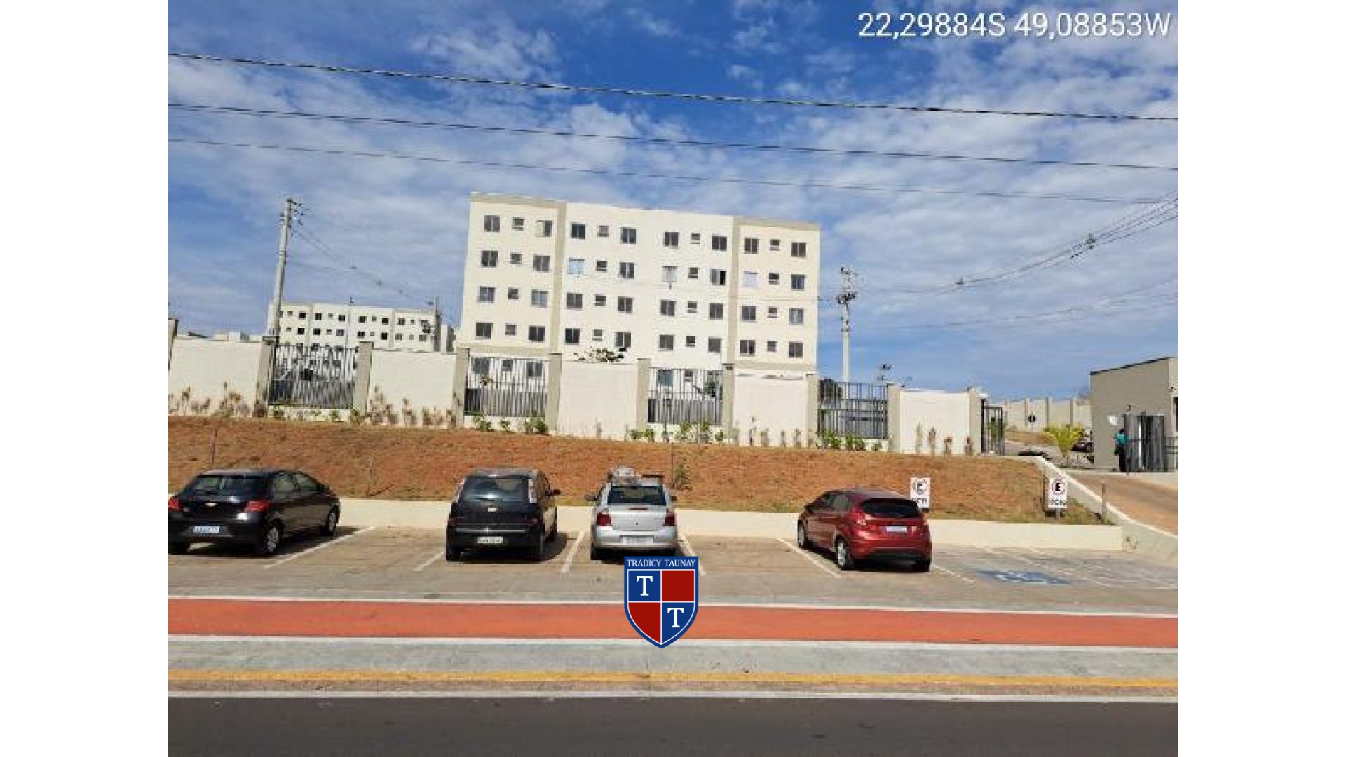 APARTAMENTO em JARDIM GODOY