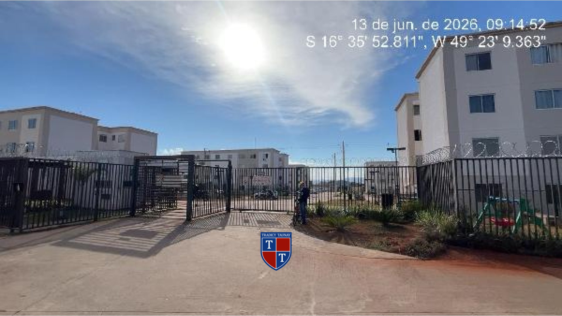 APARTAMENTO em RESIDENCIAL FLORES DO CERRADO