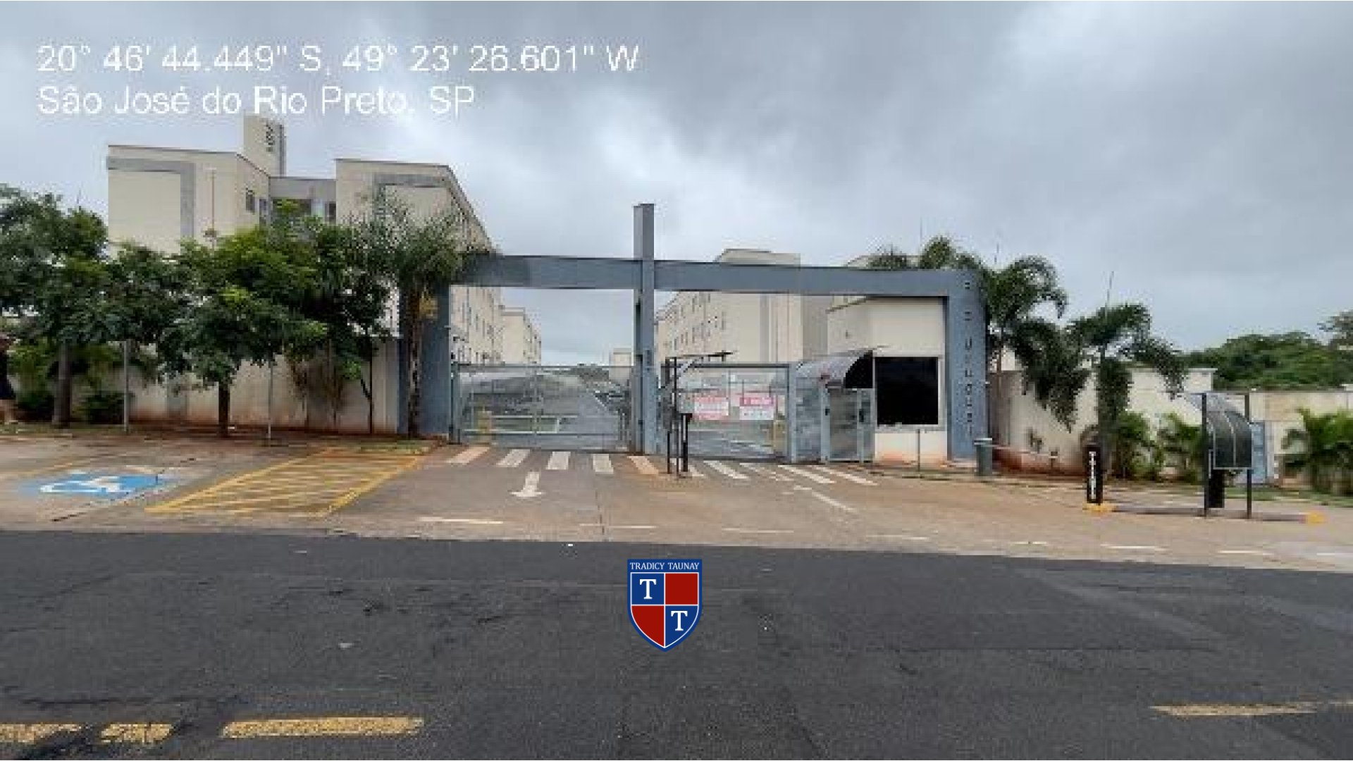 APARTAMENTO em JARDIM ITAPEMA
