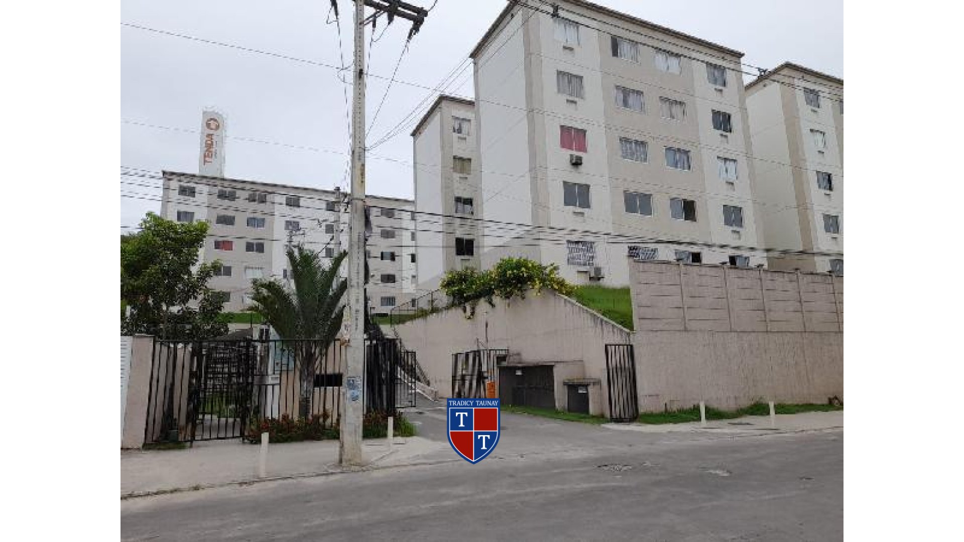 APARTAMENTO em MONJOLOS