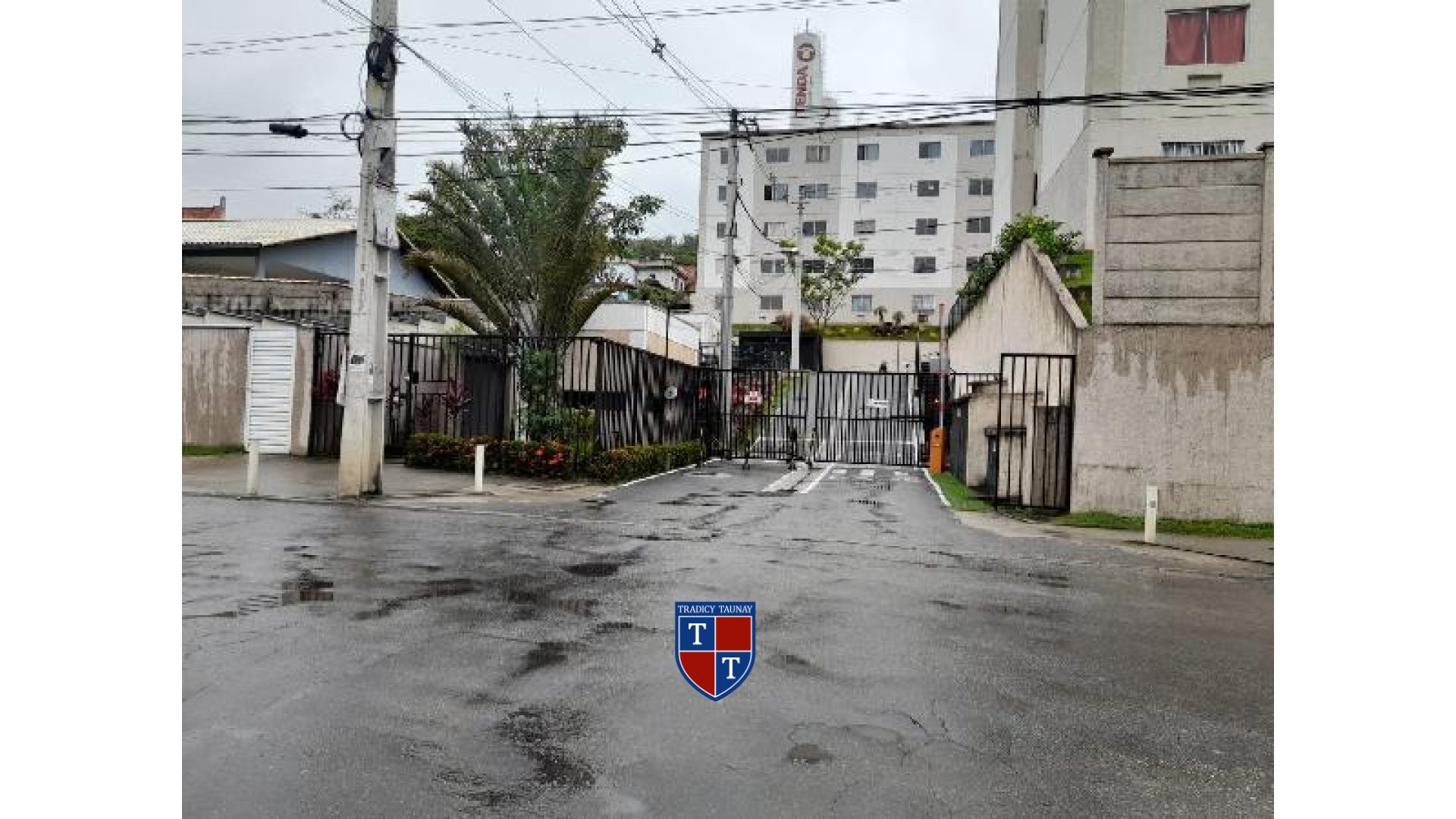 APARTAMENTO em MONJOLOS