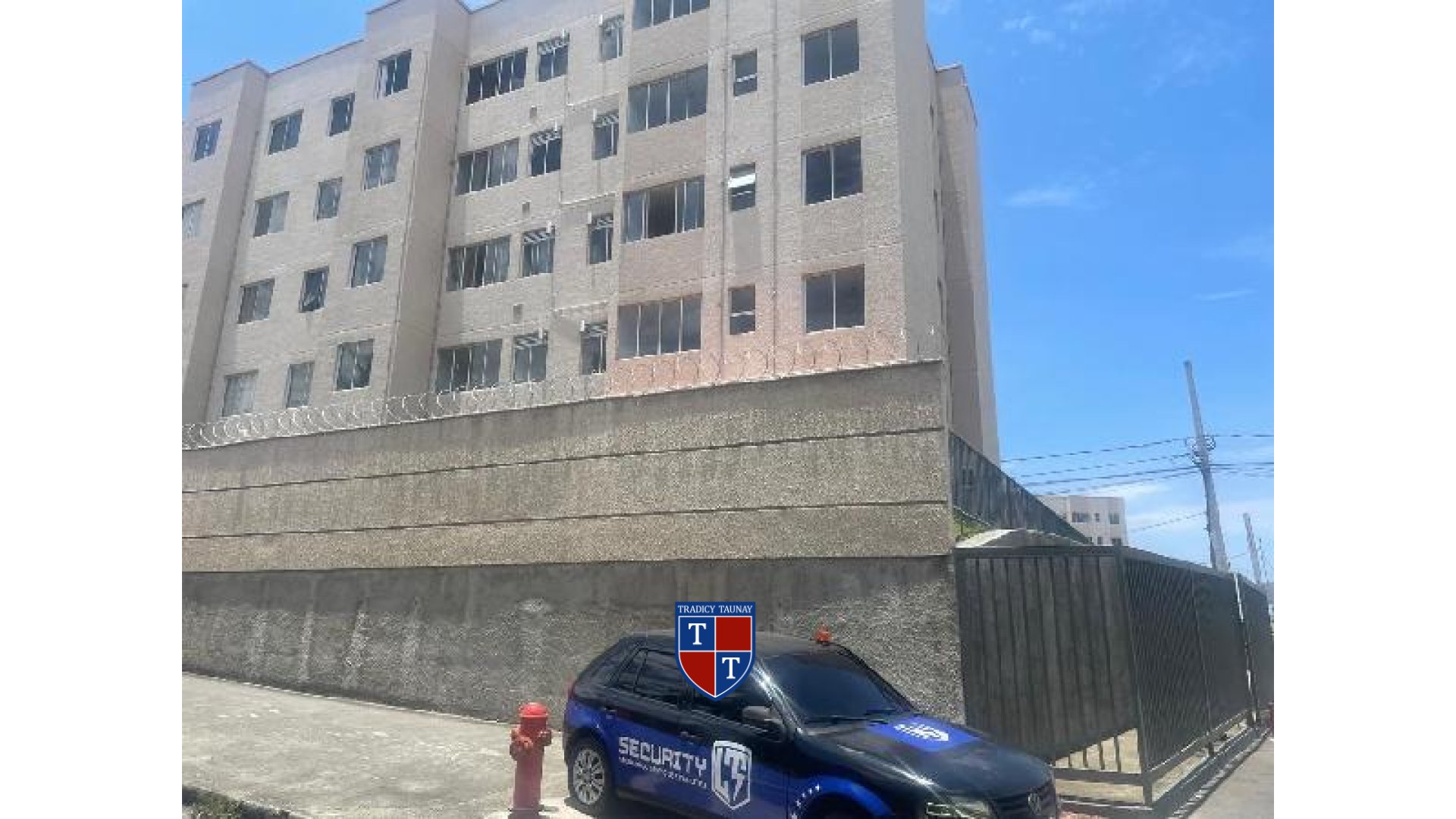 APARTAMENTO em SANTA CRUZ