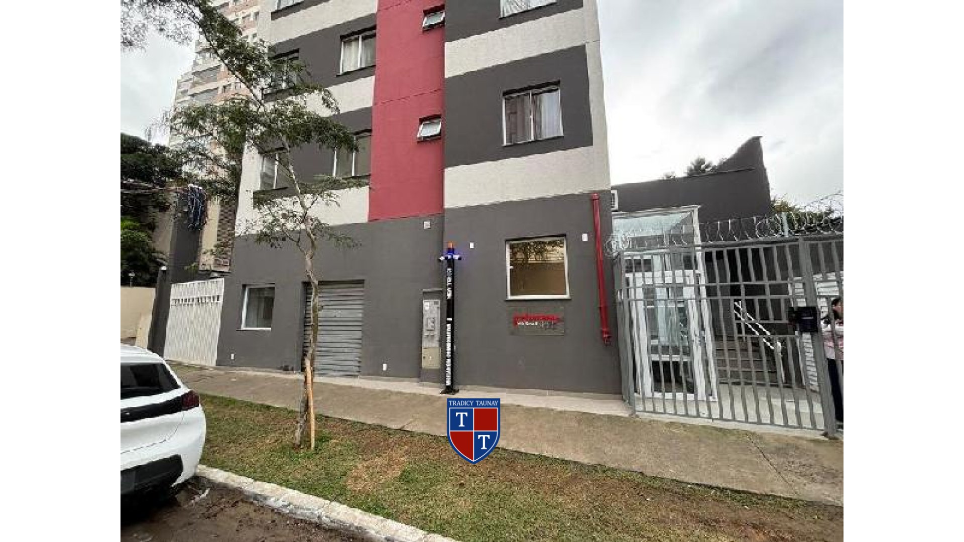 APARTAMENTO em VILA EMA