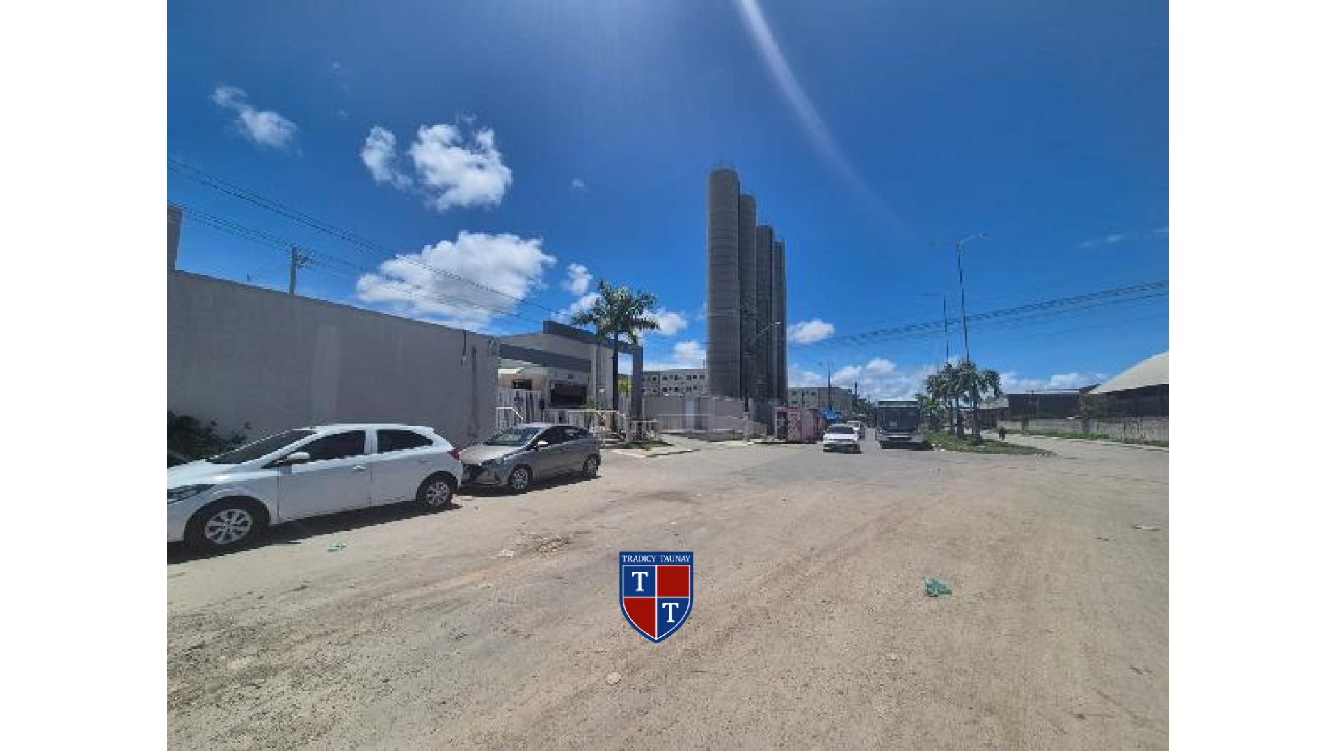 APARTAMENTO em CANDEIAS