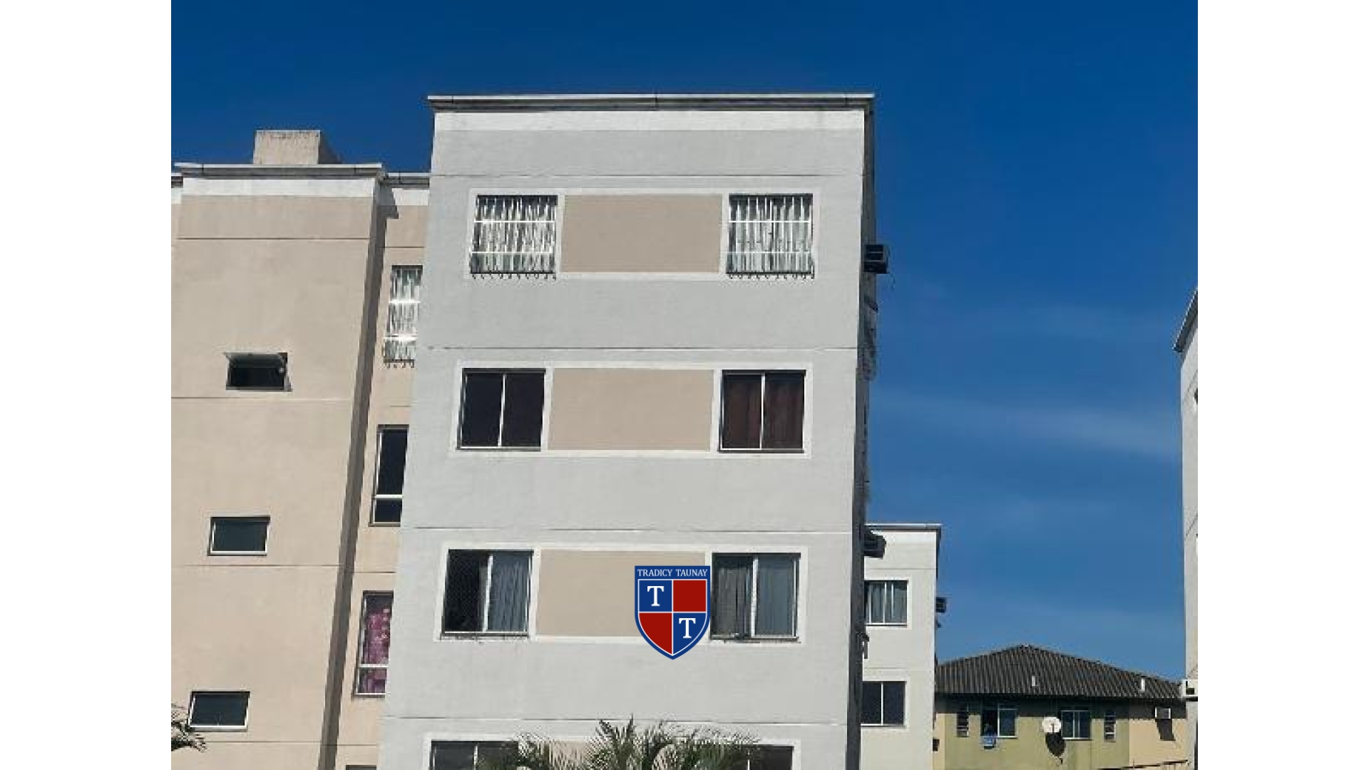 APARTAMENTO em SANTA CRUZ